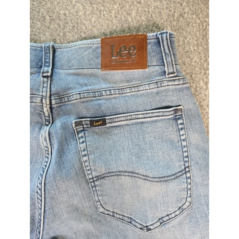 Lee Performance Extreme Motion Straight Fit Tapered Leg Mens Size 32x34 Jeans